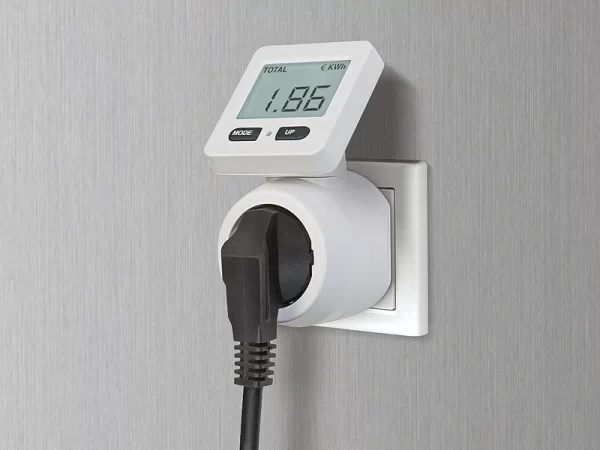 Revolt Energiemessgerät:Digitaler Energiekostenmesser Mit 180° Drehbarem Display, Bis 3.680 W 6